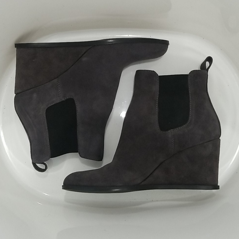 Dolce Vita Gray Suede Ankle Boots Sz 9